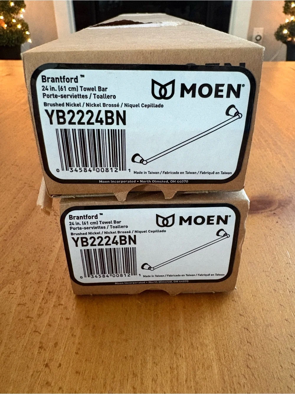MOEN Brantford 24” Towel Bar, Brushed Nickel, Set of 2 (YB2224BN) New